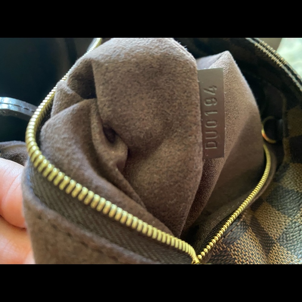 Louis Vuitton ( SOLD ) - Picture 6 of 9